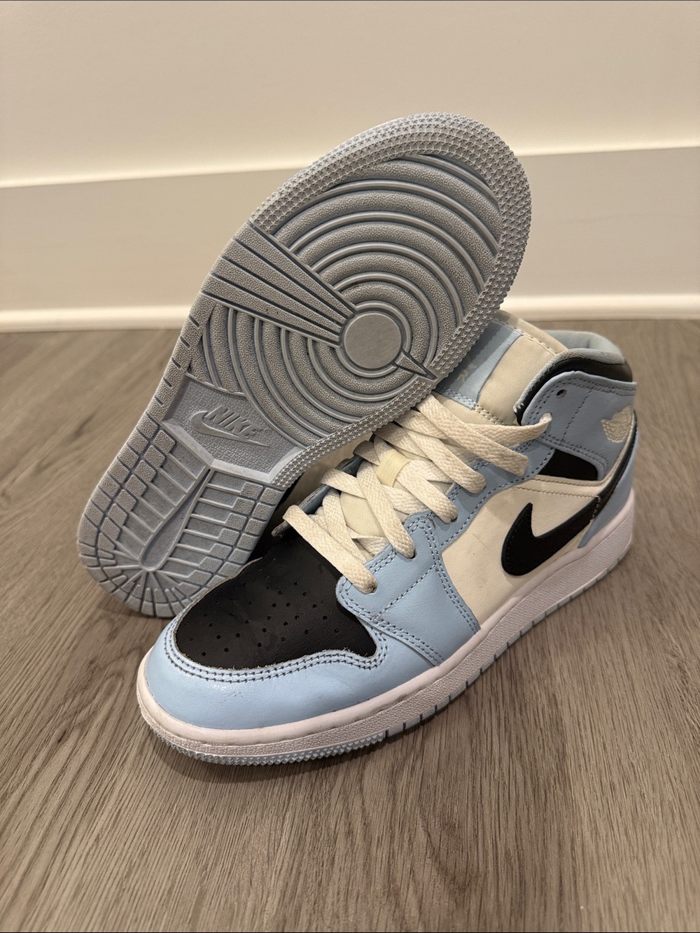 Nike Kids' Air Jordan 1 Mid - Light Blue/Black/White Ice Blue color way